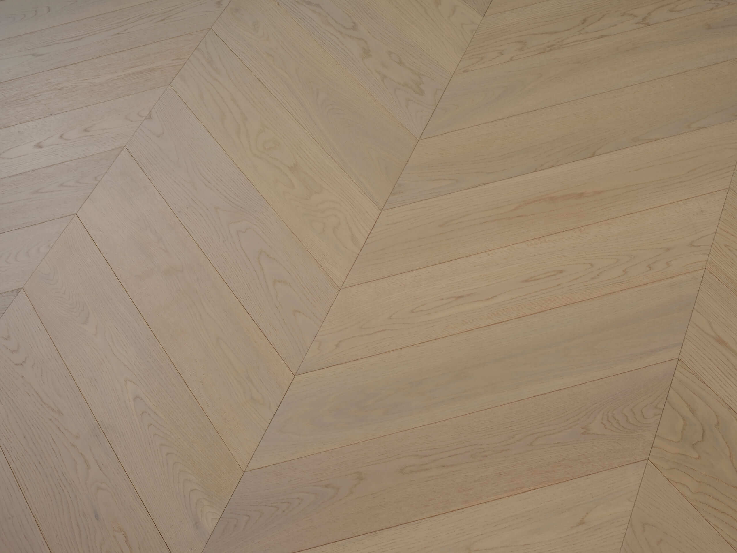 Engineered Timber Flooring - AB Grade 15/4mm CHEVRON - Y03 CREAMY WHITE OAK